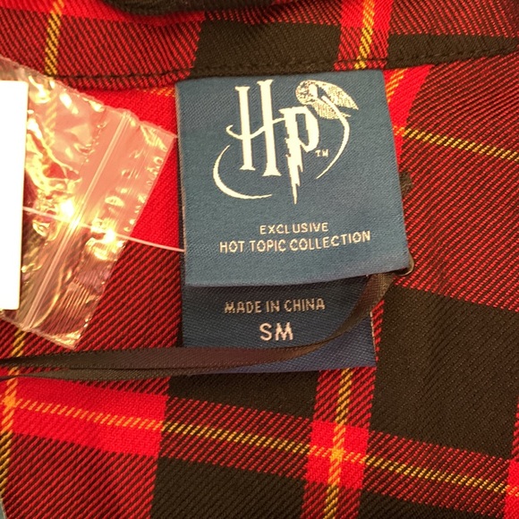 Harry Potter Gryffindor Red & Black Plaid Skirt, NWT, S - Picture 8 of 13